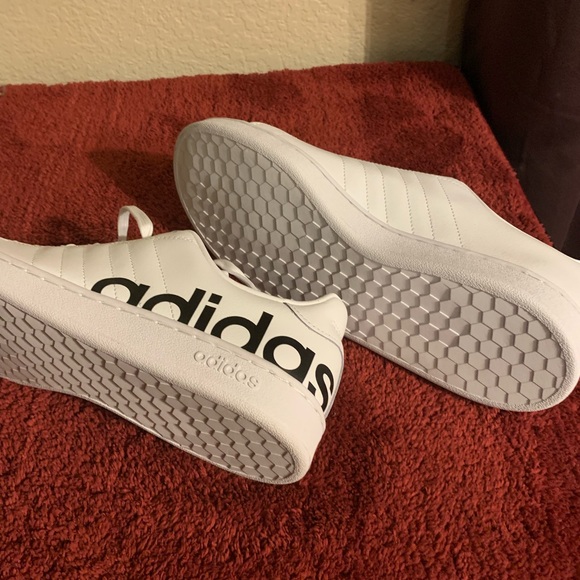 Shoes - Picture 3 of 7